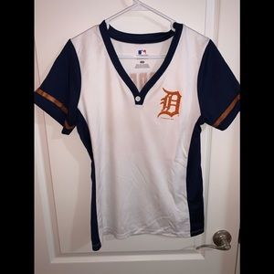 Multiple Detroit Tigers Tops